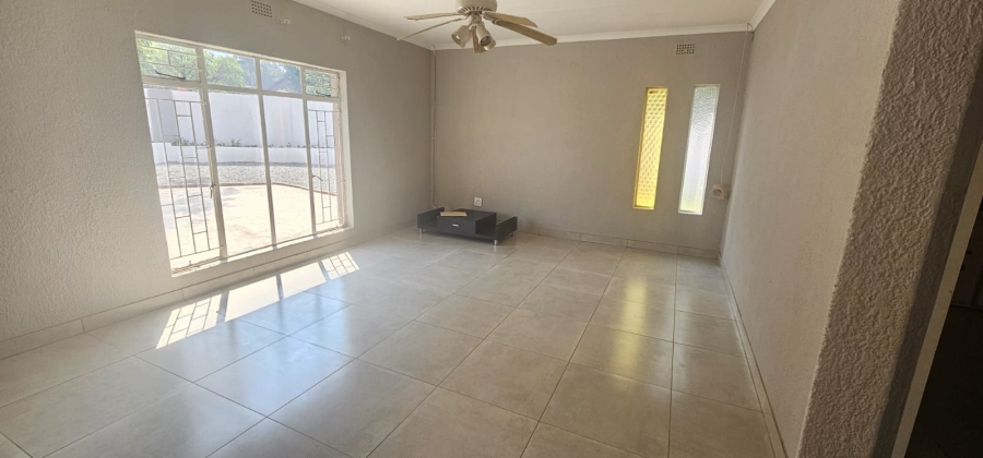 To Let 3 Bedroom Property for Rent in Safari Gardens North West